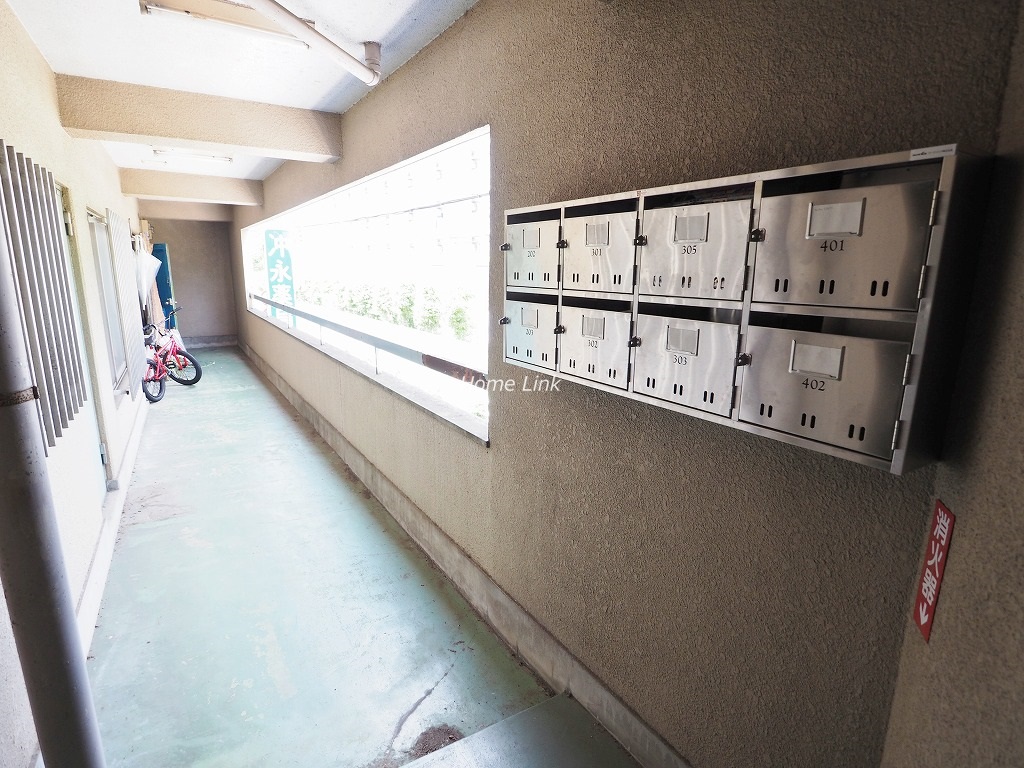 サンハイツ清水町第二　エントランスホール